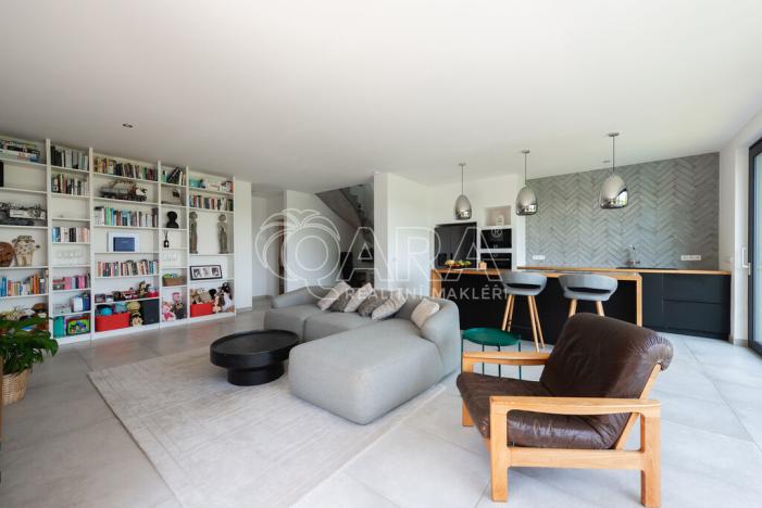 Prodej rodinného domu, Statenice, Nad Vinicí, 219 m2