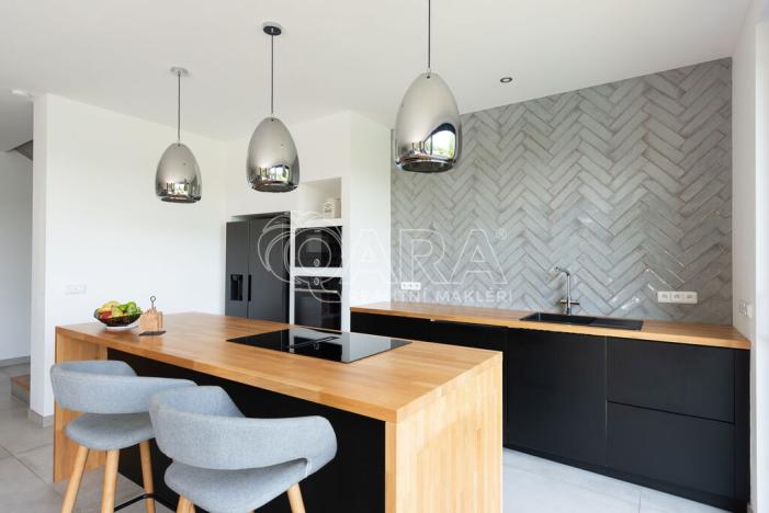 Prodej rodinného domu, Statenice, Nad Vinicí, 219 m2