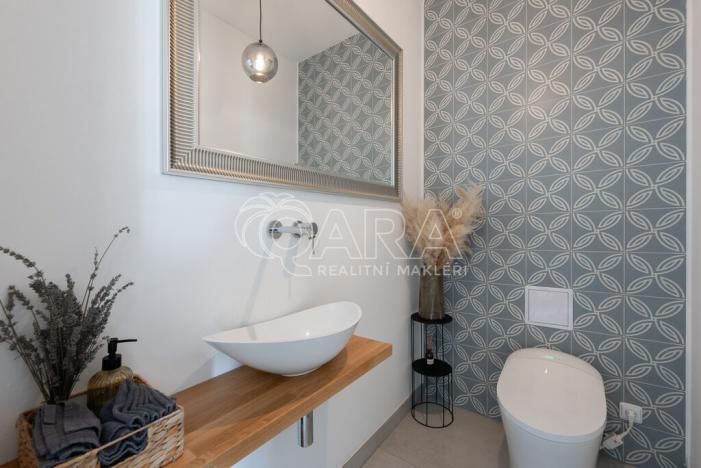 Prodej rodinného domu, Statenice, Nad Vinicí, 219 m2