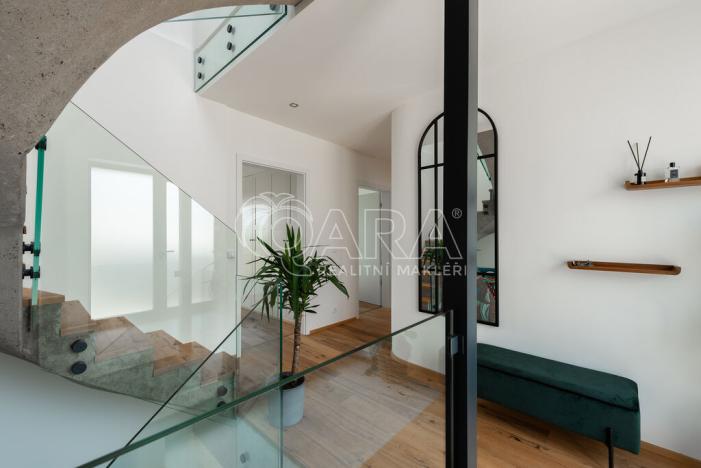 Prodej rodinného domu, Statenice, Nad Vinicí, 219 m2