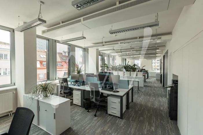 Pronájem kanceláře, Praha - Nusle, Lomnického, 537 m2