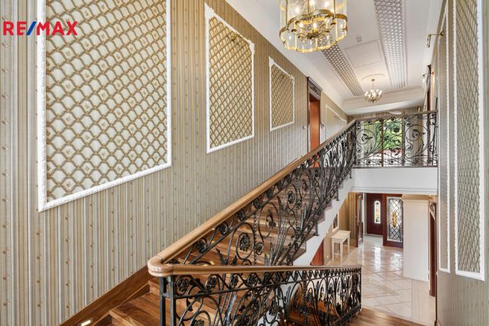 Prodej rodinného domu, Jenišov - Pod Rohem, K Rohu, 435 m2