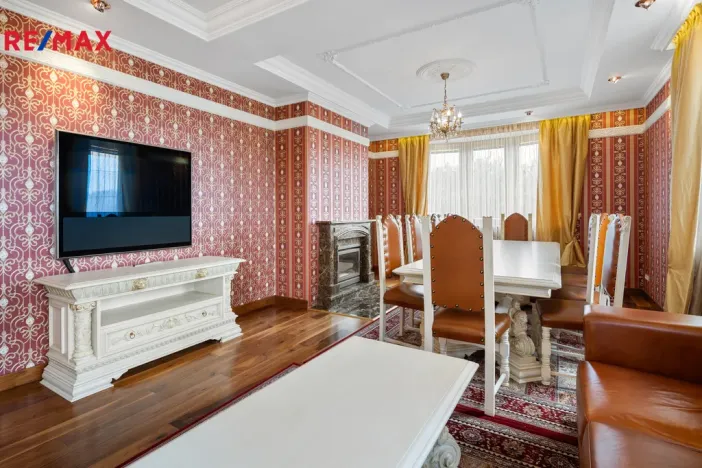 Prodej rodinného domu, Jenišov - Pod Rohem, K Rohu, 435 m2