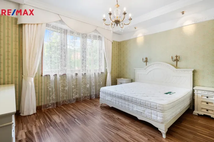 Prodej rodinného domu, Jenišov - Pod Rohem, K Rohu, 435 m2