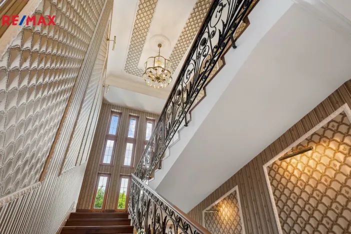 Prodej rodinného domu, Jenišov - Pod Rohem, K Rohu, 435 m2