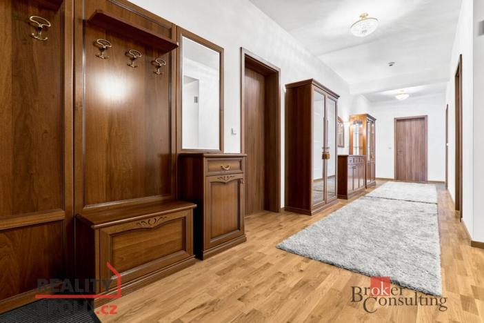 Prodej bytu 3+kk, Karlovy Vary, Divadelní náměstí, 137 m2