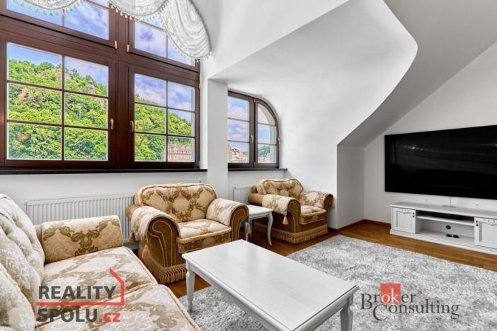 Prodej bytu 3+kk, Karlovy Vary, Divadelní náměstí, 137 m2