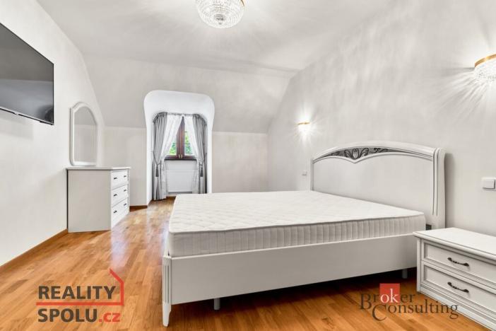 Prodej bytu 3+kk, Karlovy Vary, Divadelní náměstí, 137 m2