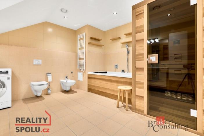 Prodej bytu 3+kk, Karlovy Vary, Divadelní náměstí, 137 m2