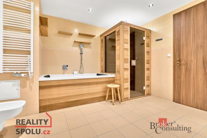 Prodej bytu 3+kk, Karlovy Vary, Divadelní náměstí, 137 m2