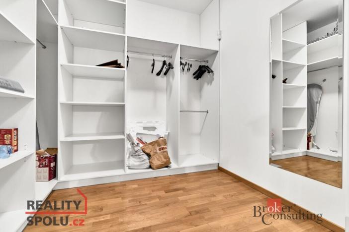 Prodej bytu 3+kk, Karlovy Vary, Divadelní náměstí, 137 m2