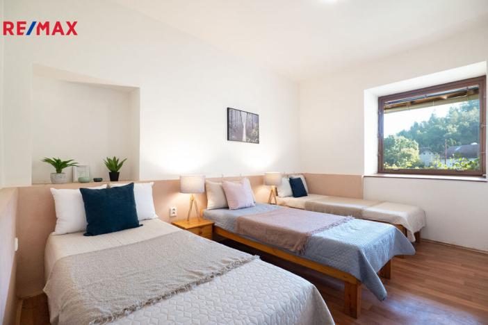 Prodej rodinného domu, Kundratice, 770 m2