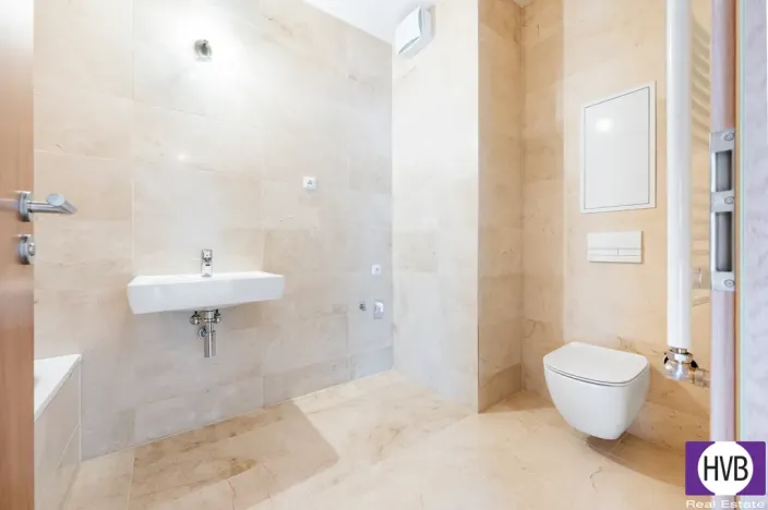 Prodej bytu 2+kk, Praha, Poděbradská, 56 m2