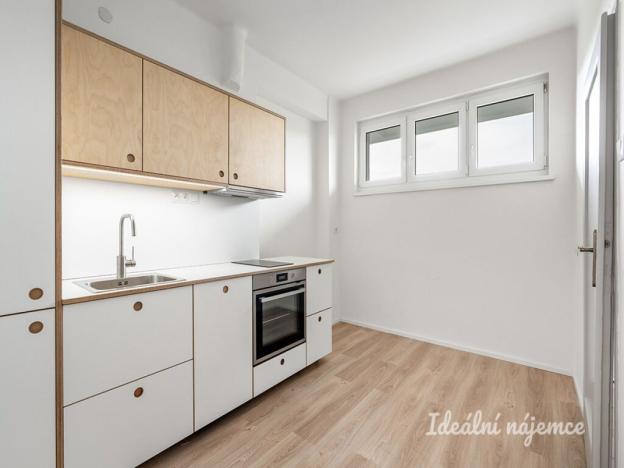 Pronájem bytu 2+kk, Praha - Holešovice, Osadní, 47 m2