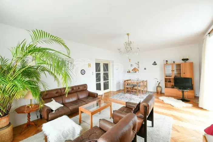 Pronájem bytu 3+1, Praha - Troja, Na Šutce, 100 m2