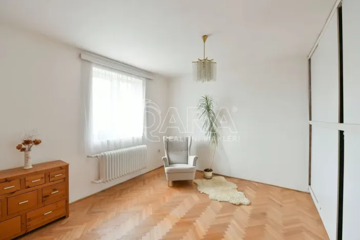 Pronájem bytu 3+1, Praha - Troja, Na Šutce, 100 m2
