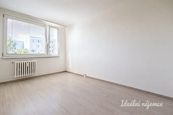 Pronájem bytu 2+kk, Praha, Štichova, 42 m2
