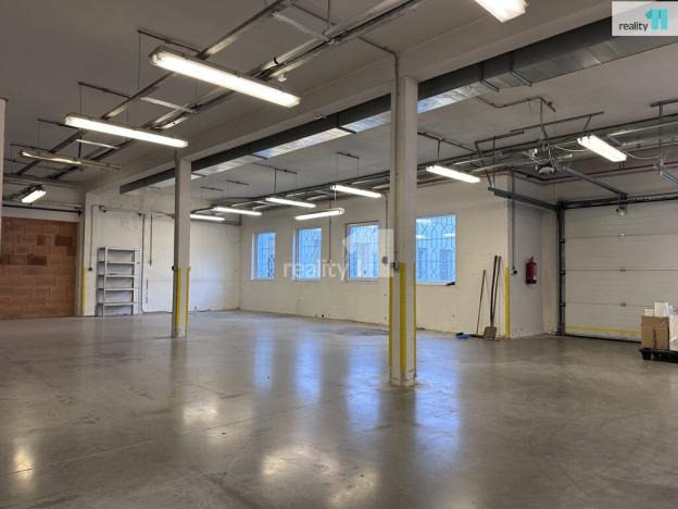 Pronájem skladu, Brno - Husovice, Dukelská třída, 173 m2