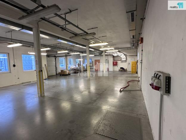 Pronájem skladu, Brno - Husovice, Dukelská třída, 173 m2