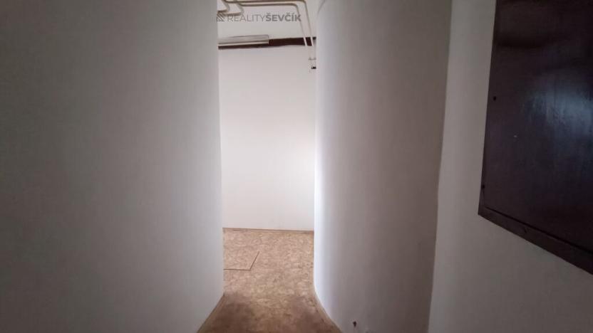 Pronájem obchodního prostoru, České Budějovice - České Budějovice 3, Jeremiášova, 102 m2