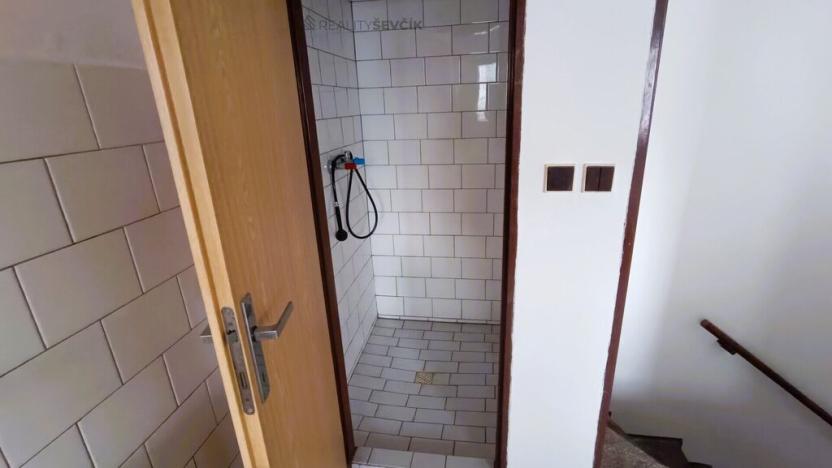 Pronájem obchodního prostoru, České Budějovice - České Budějovice 3, Jeremiášova, 102 m2