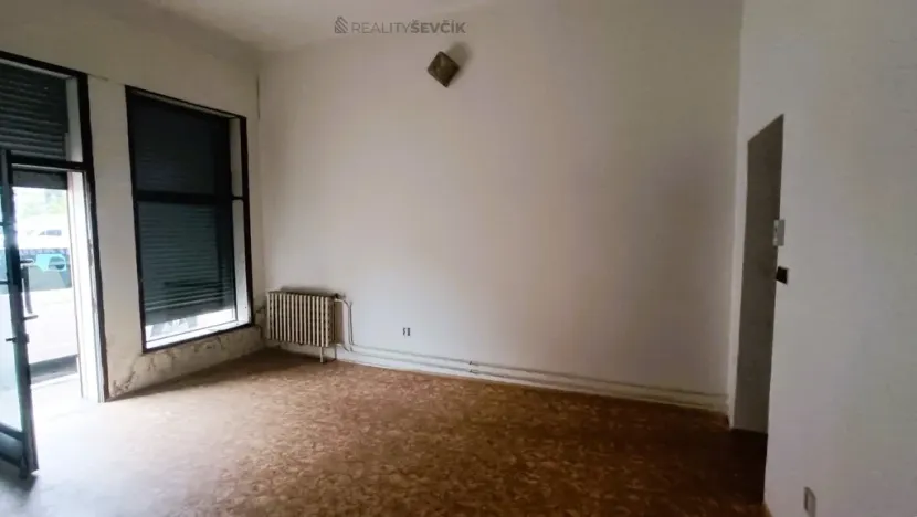 Pronájem obchodního prostoru, České Budějovice - České Budějovice 3, Jeremiášova, 102 m2