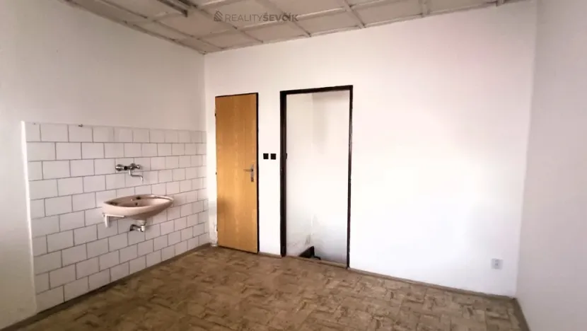 Pronájem obchodního prostoru, České Budějovice - České Budějovice 3, Jeremiášova, 102 m2