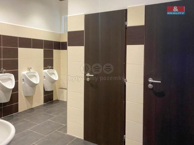 Pronájem obchodního prostoru, Hlinsko, Poděbradovo náměstí, 495 m2