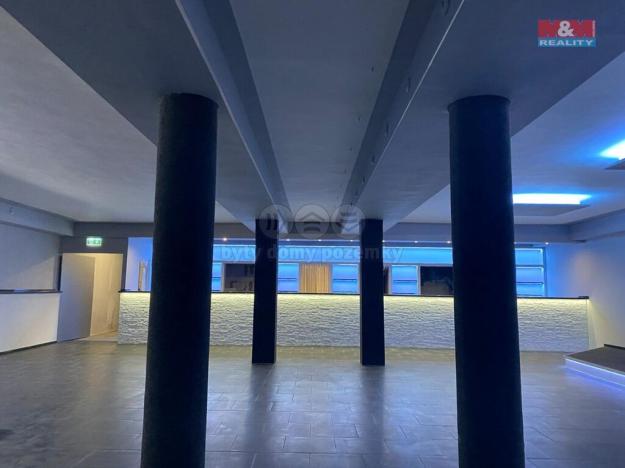 Pronájem obchodního prostoru, Hlinsko, Poděbradovo náměstí, 495 m2