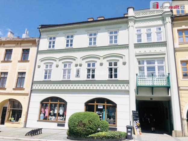 Pronájem obchodního prostoru, Frenštát pod Radhoštěm, nám. Míru, 150 m2