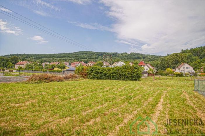 Prodej komerčního pozemku, Lipová-lázně, 1608 m2