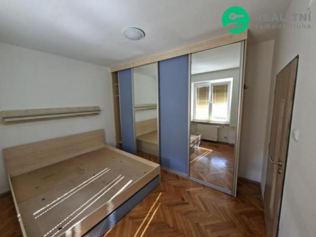 Prodej bytu 2+1, Plesná, 5. května, 56 m2