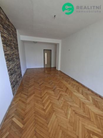 Prodej bytu 2+1, Plesná, 5. května, 56 m2