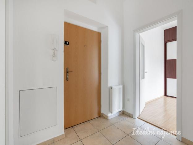 Pronájem bytu 2+kk, Praha - Prosek, Vysočanská, 56 m2