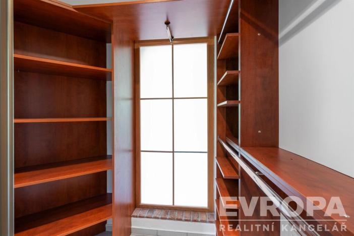 Prodej rodinného domu, Sulice - Hlubočinka, U Lesa, 272 m2