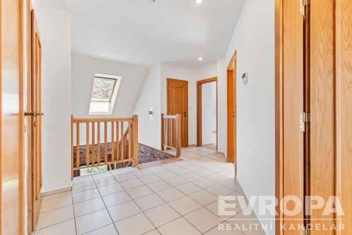 Prodej rodinného domu, Sulice - Hlubočinka, U Lesa, 272 m2