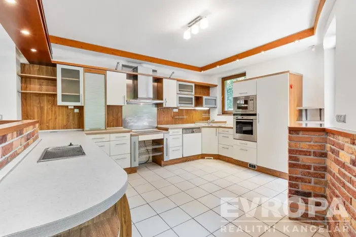 Prodej rodinného domu, Sulice - Hlubočinka, U Lesa, 272 m2