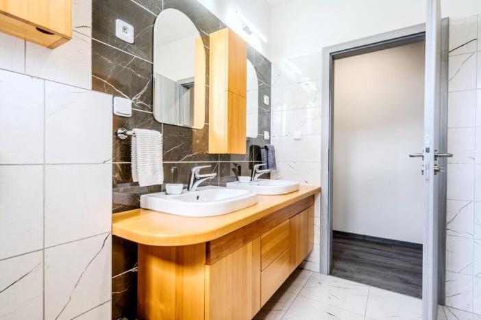 Prodej bytu 3+kk, Polerady, 78 m2