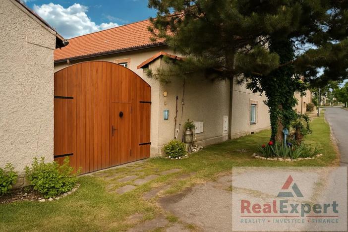 Prodej rodinného domu, Vraný, 250 m2