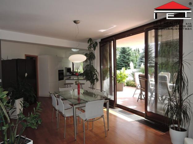 Prodej rodinného domu, Křenice, Silnička, 244 m2