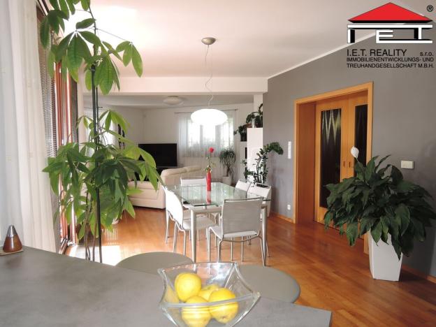 Prodej rodinného domu, Křenice, Silnička, 244 m2