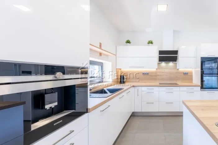 Prodej rodinného domu, Praha - Sobín, Valtická, 221 m2