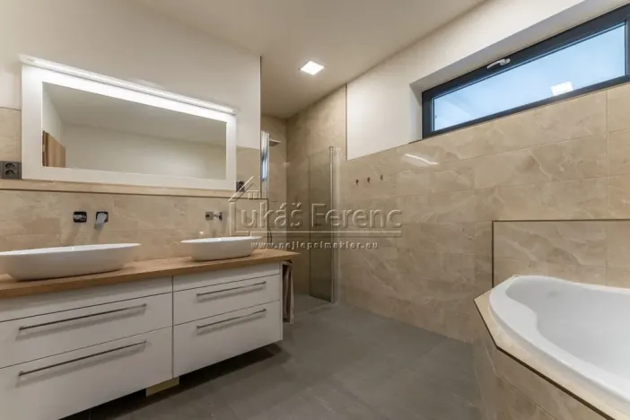 Prodej rodinného domu, Praha - Sobín, Valtická, 221 m2