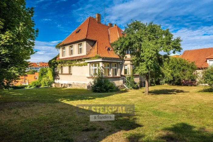 Prodej ubytování, Český Krumlov - Plešivec, Horská, 440 m2