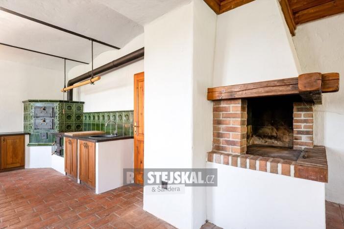 Prodej rodinného domu, Brloh, 430 m2