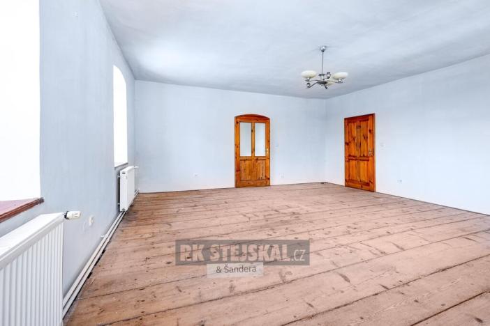 Prodej rodinného domu, Brloh, 430 m2