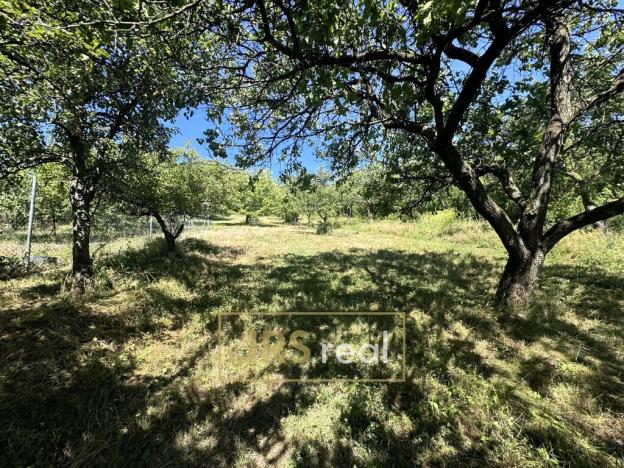 Prodej zahrady, Pouzdřany, 1698 m2