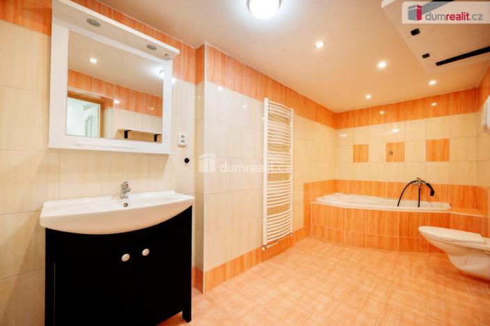 Prodej bytu 4+1, Chlum u Třeboně, 82 m2