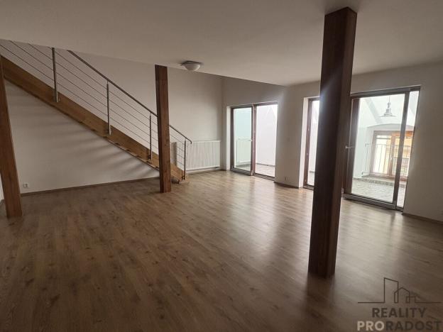 Pronájem bytu 2+kk, Olomouc, Ostružnická, 100 m2