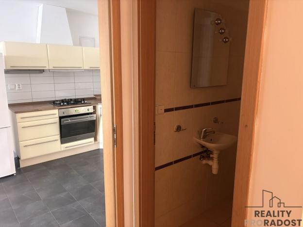 Pronájem bytu 2+kk, Olomouc, Ostružnická, 100 m2